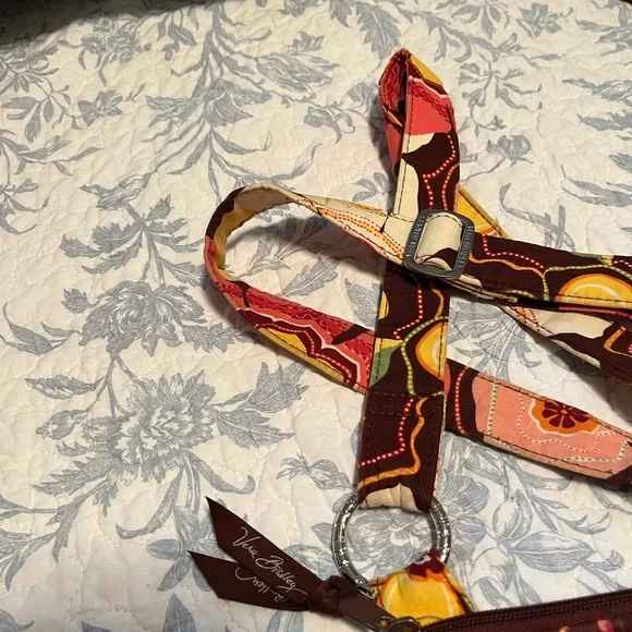 Vera Bradley crossbody - Picture 2 of 3